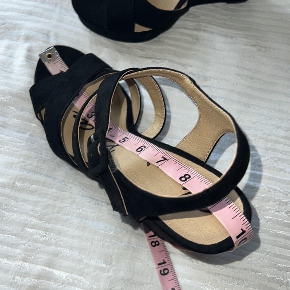 American Rag Women's 'Rachey' Black Suede Wedge Platform Heel Sandals Size 8.5 M - Picture 11 of 13